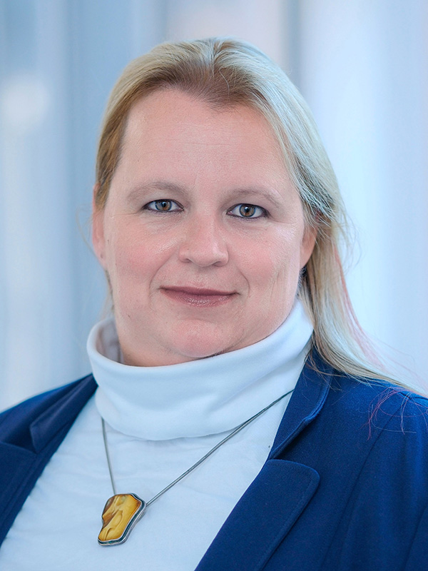Portrait-Foto von Dr. Friederike Erichsen-Wendt, Team-Mitglied der Geschäftsführung für die KMU6 der EKD.